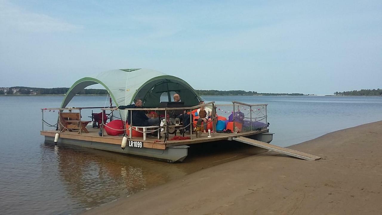 Hotel Feeling Cone Jurkalne Zewnętrze zdjęcie